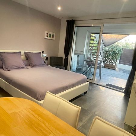 Plage A 400 M Studio Tout Confort Terrasse Clim Parking Ιέρ Εξωτερικό φωτογραφία