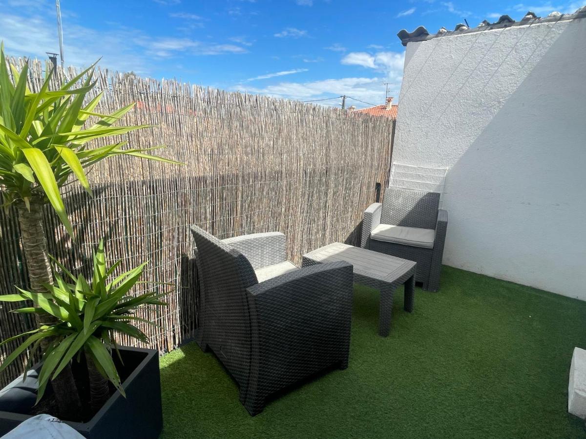 Plage A 400 M Studio Tout Confort Terrasse Clim Parking Ιέρ Εξωτερικό φωτογραφία